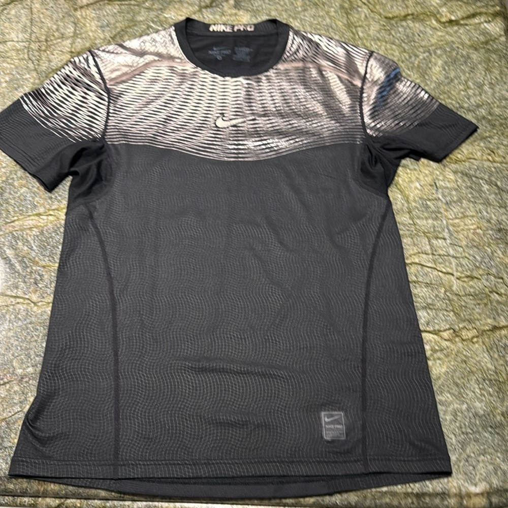 Nike Pro Drifit Medium Tee Shirt